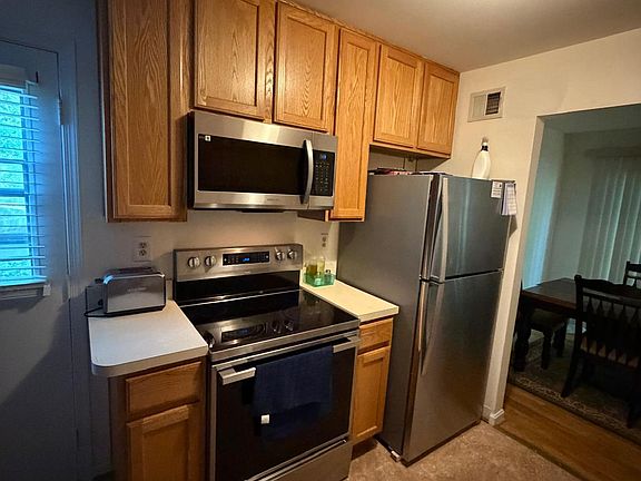 4th image of 100 Periwinkle Ct