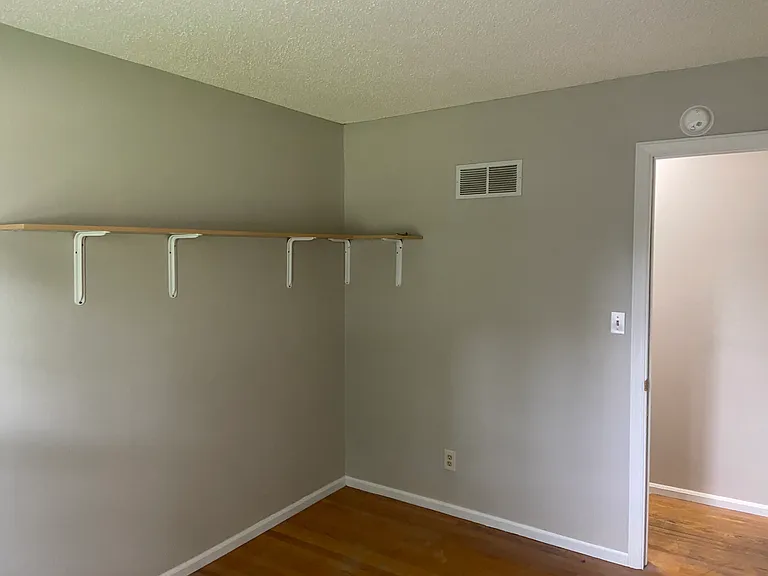 11507 Manchester Ave — Photo 10