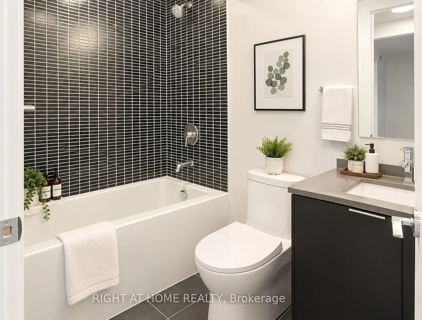2 bed, $2,000 — Photo 3