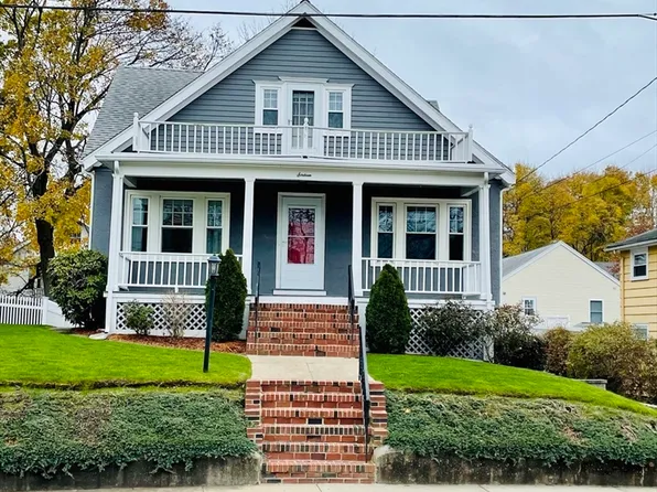 16 York Ave, Watertown, MA 02472