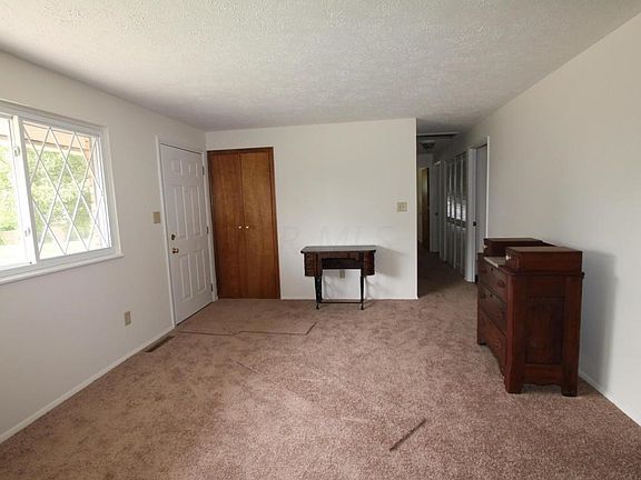 3rd image of 1805 Pickering Dr