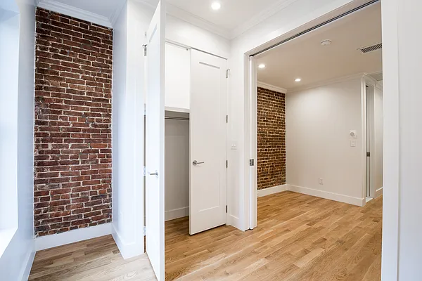 Rented by Nooklyn NYC LLC | media 9