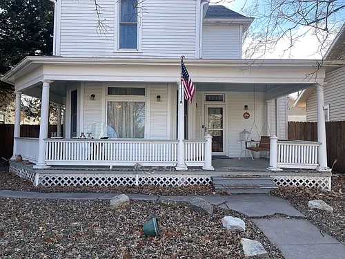 3111 R St Photo 1