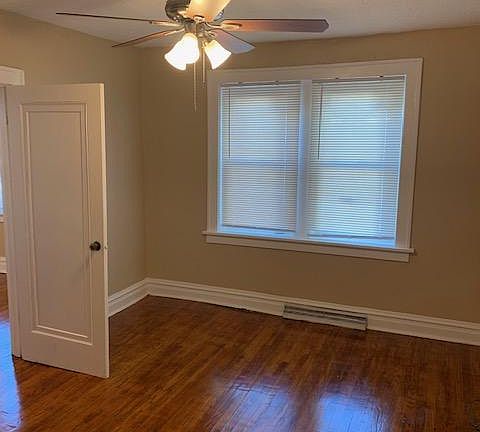 3rd image of 5820 Vivian Ave #1N