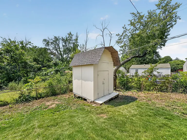 437 Warfield Ave — Photo 45