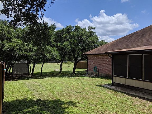 2nd image of 6007 Parkwood Dr #B
