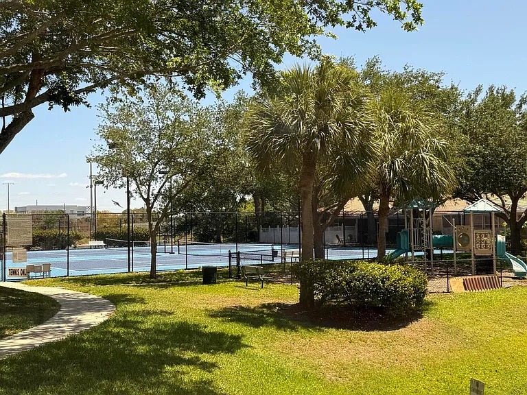 227 Coral Trace Ln #227 — Photo 38