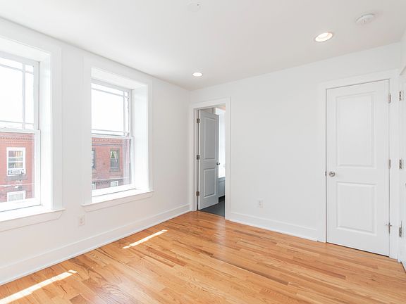 5th image of 1701 W Jefferson St APT 3