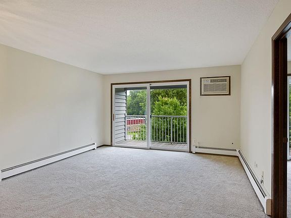 3rd image of 175 County Road B2 E APT 313