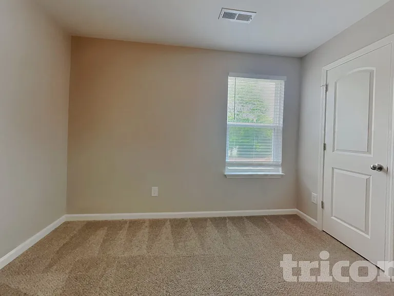 1505 Hamilton Hills Dr — Photo 11