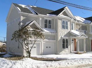 656 Center St #656, Fairfield, CT 06890