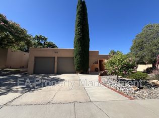 8708 Cherry Hills Rd NE, Albuquerque, NM 87111