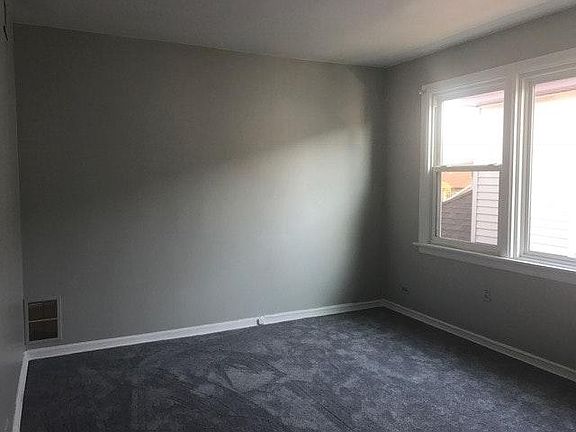 4th image of 4341 N Austin Ave #2