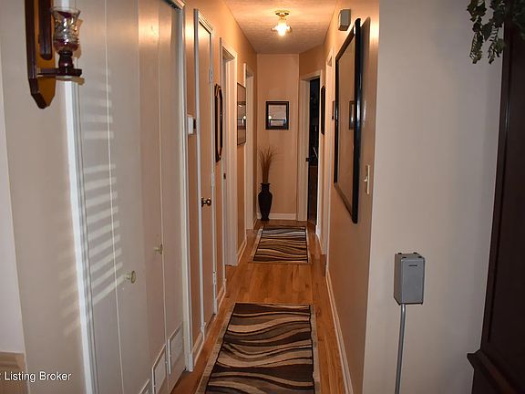 5th image of 4016 Stony Brook Dr