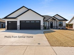 2314 Crossing Meadows Dr, Manitowoc, WI 54220