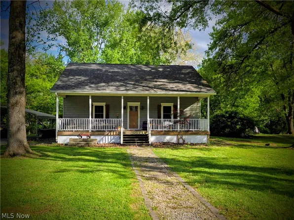 139 Silver Run Rd, Cairo, WV 26337