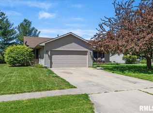 205 Appomattox Dr, Springfield, IL 62711