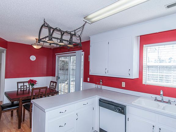4th image of 6615 Bent Creek Dr