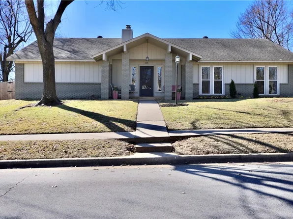 1705 Ridgeview Dr, Springdale, AR 72762