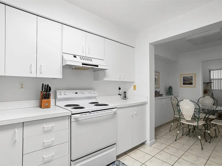 6093 Bahia Del Mar Cir #277 — Photo 8