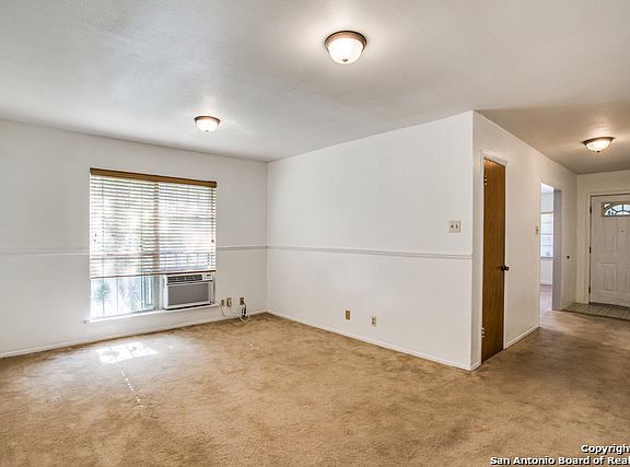 2nd image of 1526 Bailey Ave