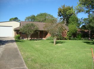 3636 Prairie Dr, Dickinson, TX 77539
