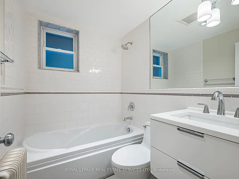 40 Emerald Cres #1 — Photo 19