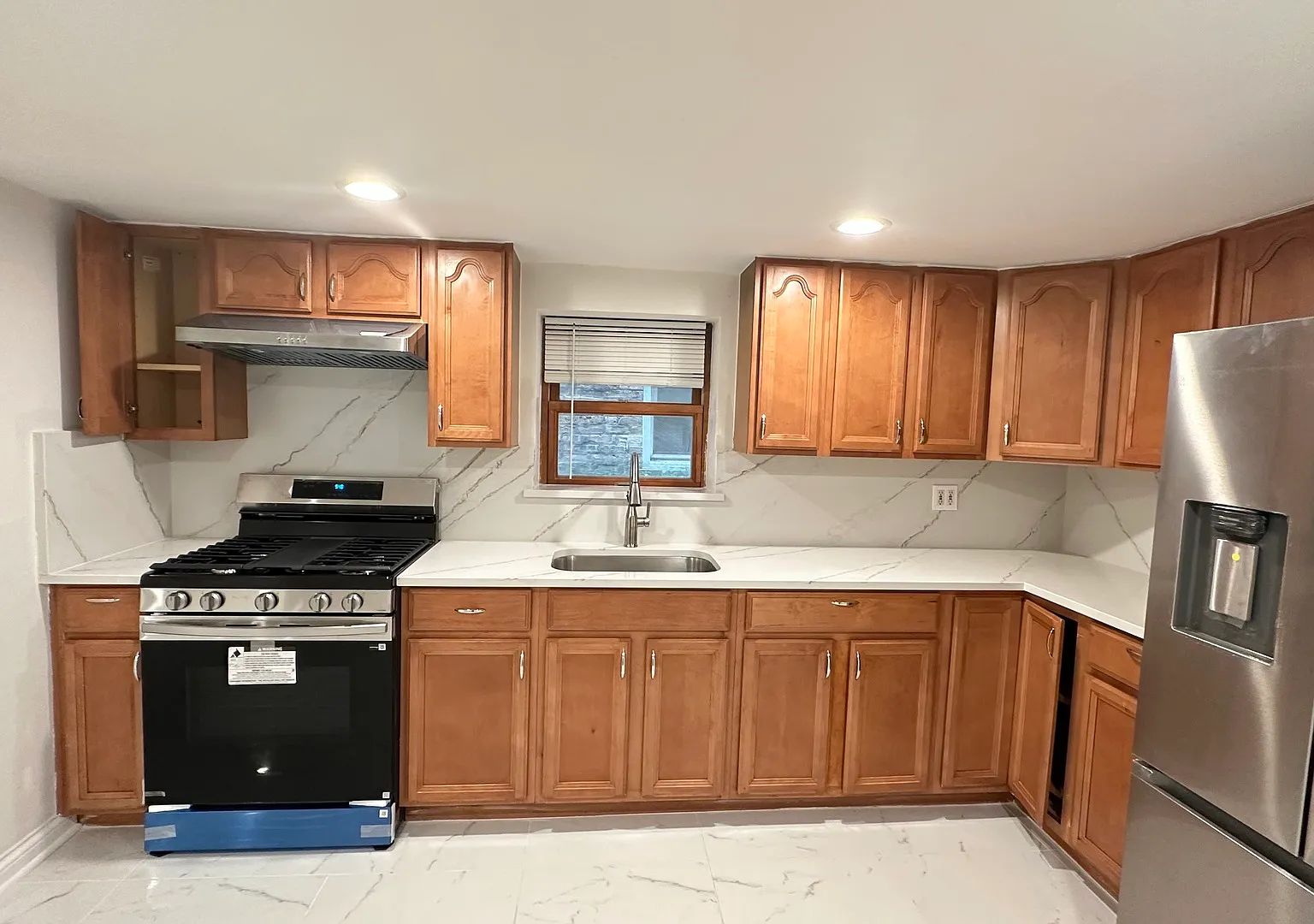 2 bed, 1000 sqft, $1,800 — Photo 4