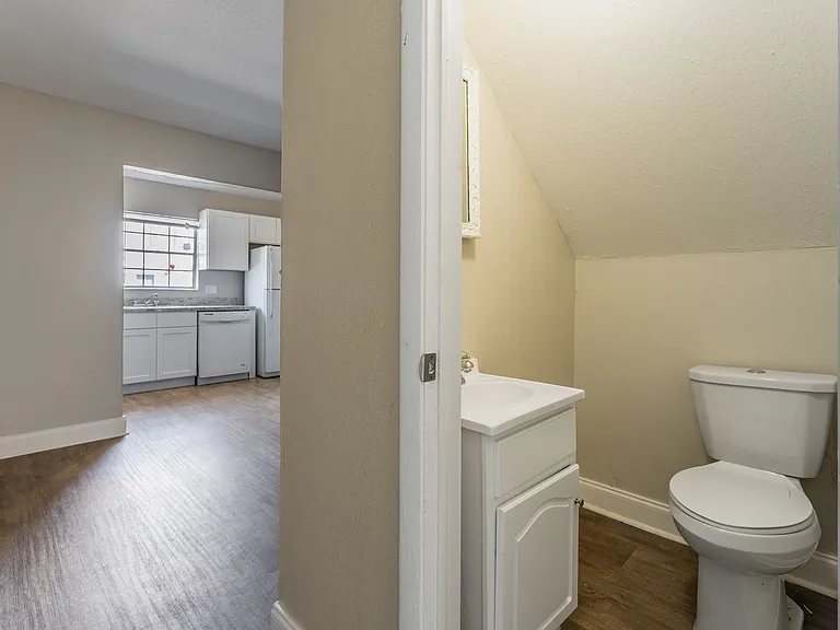 Kings Trail Apartment Homes — Photo 10