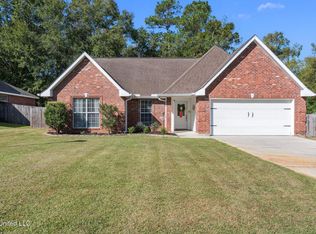 14342 Oakview Cir, Vancleave, MS 39565