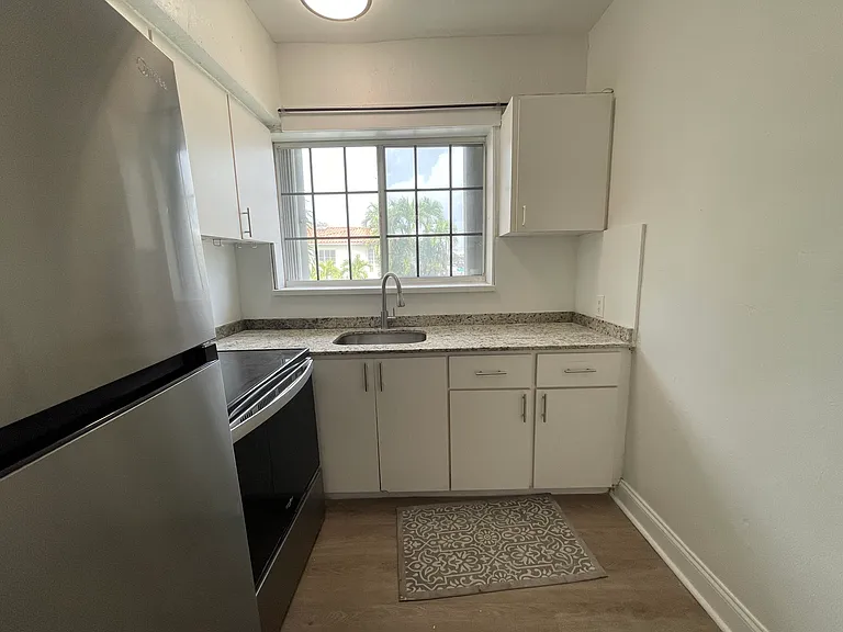 7450 Byron Ave #7 — Photo 7