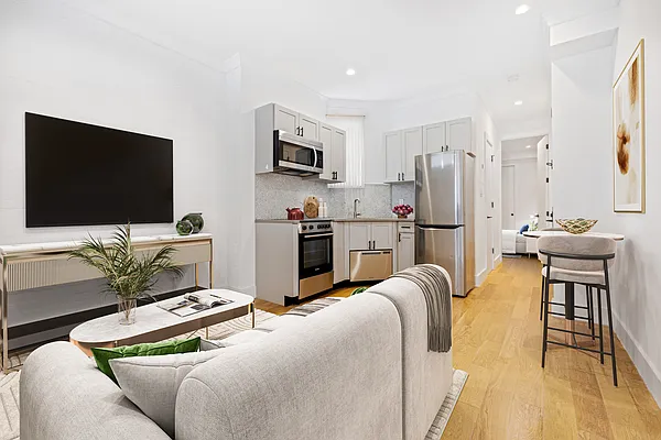 Rented by MNS | media 17