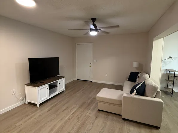 1103 Cypress Gardens Blvd APT 21, Winter Haven, FL 33884