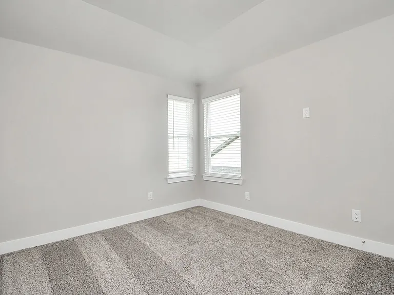 21047 Bay Village Dr #B — Photo 39