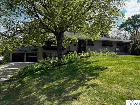 626 Austin Dr, Saint Peter, MN 56082
