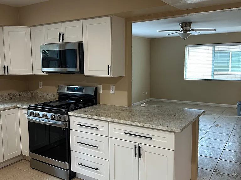 919 E Tuckey Ln #3 — Photo 3