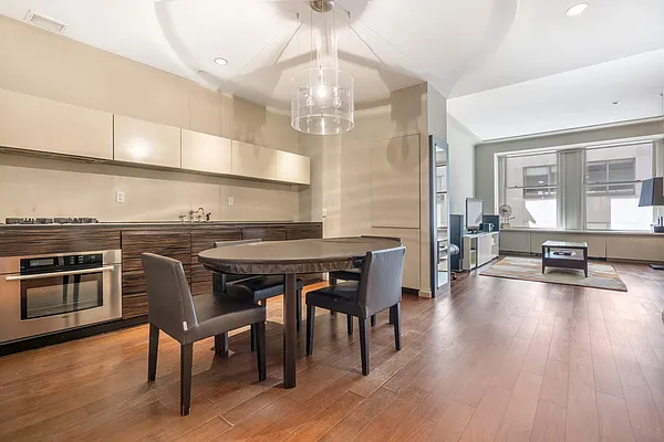 Rented by Compass | media 10