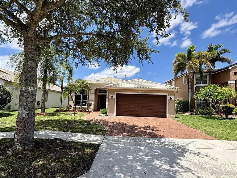 13231 NW 12th St — Photo 1