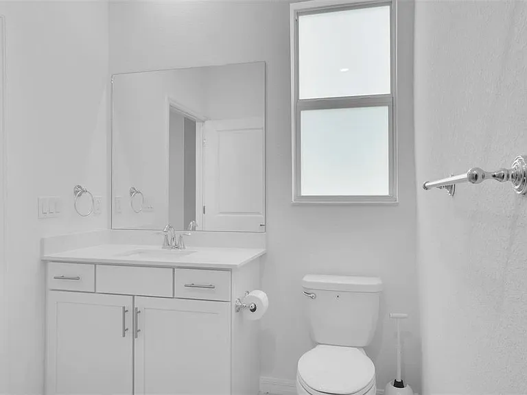 19100 Moscato Ct — Photo 24