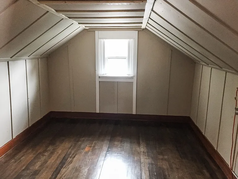 770 Loveland St — Photo 12