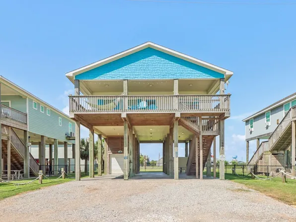 989 Meynig Dr, Crystal Beach, TX 77650