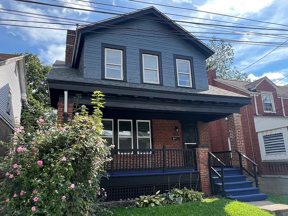 326 Rochelle St