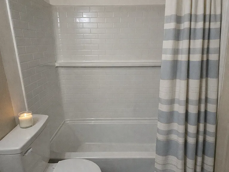 1802 Shelby St #14 — Photo 4