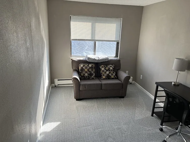 961 Miller Ave #8 — Photo 5