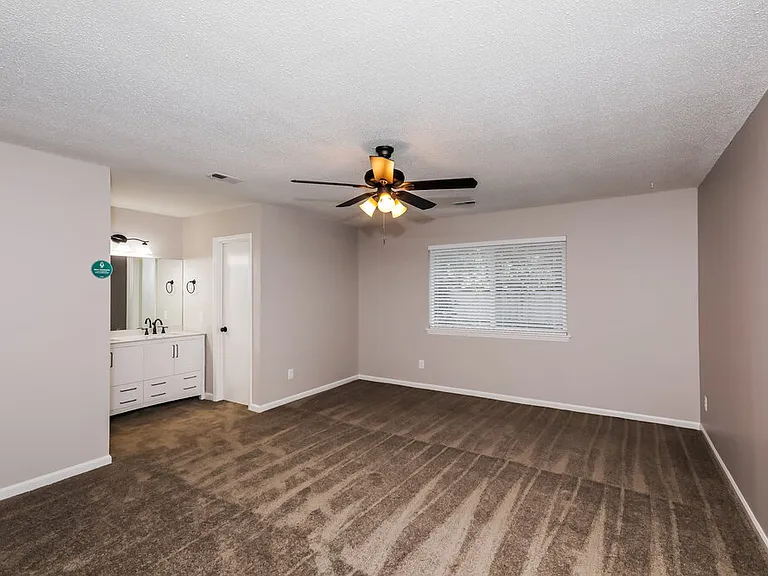 6502 Woodthrush Dr — Photo 11