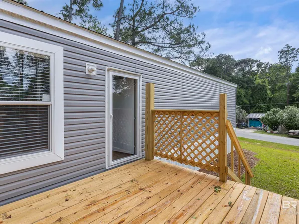 1306 Pensacola Dr, Lillian, AL 36549