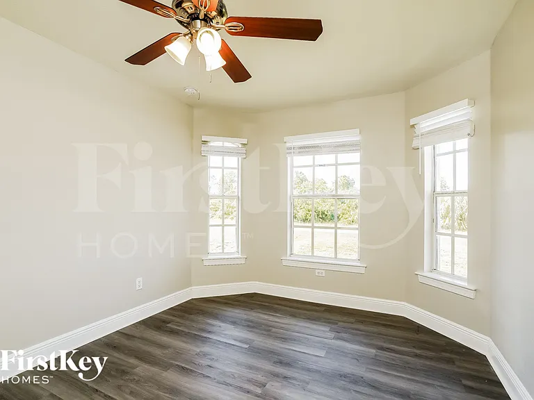 6136 Hellman Ave — Photo 12