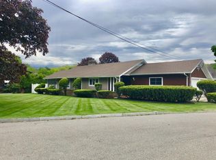192 Lions Mouth Rd, Amesbury, MA 01913