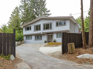 1991 Dean Park Rd, North Saanich, BC V8L 1C2