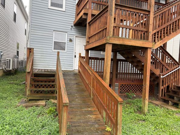 281 4th Ave APT 102
